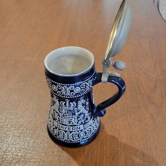 Vintage Bavaria Bayern Ceramic Stein with Rein Zinn Pewter Lid. - Picture 9 of 10